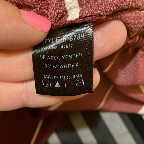 Iris womens romper size M. - Picture 8 of 8